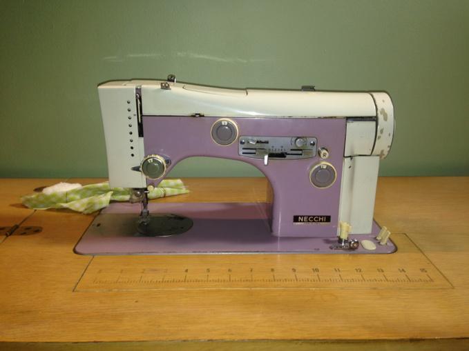 lapiduschick8's tweet image. #newsewingmachine.        #vintagesewingmachine!!!