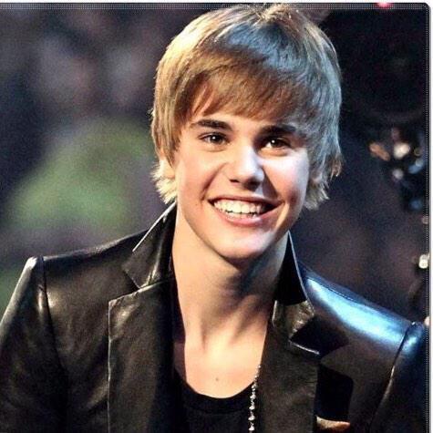 that adorable smile #21ReasonsWhyWeLoveJustin
