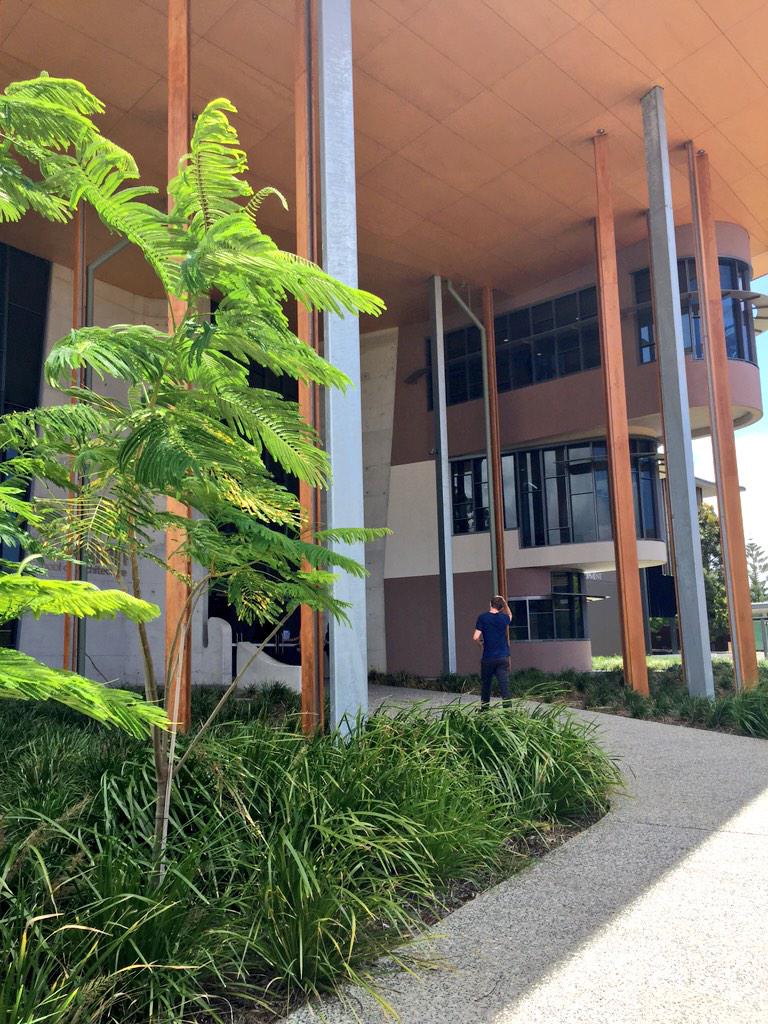 nicole_bennetts's tweet image. Lunch with the new head of #architecture at @BondUniversity; check out this building! ❤️ #lusting #builtform