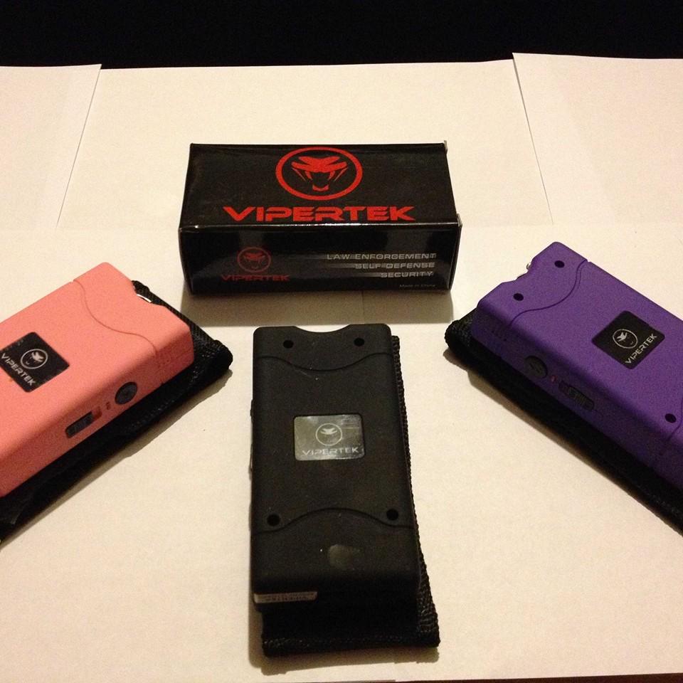 Ccunning1979's tweet photo. 15 million volt stun guns.. 19.99. Pen/knives 9.99. cliffislivingproof@gmail.com for orders http://t.co/iDHduumhuH
