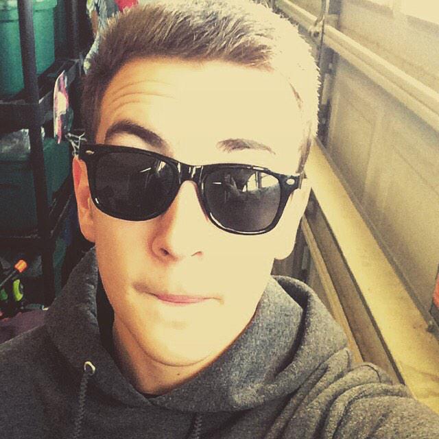 Chris_Floyd5's tweet image. @FaZe_Censor @FaZe_StuDy #askcensor people say we look the same what do u think censor 😂