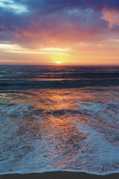 relaxvibes's tweet photo. How I would rather spend my day http://t.co/X20C9MntCj