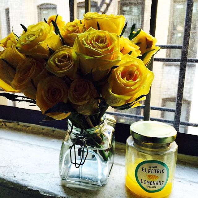 loveTyAlexander's tweet image. When the flowers your #BloggerBae gave you for Valentine&apos;s Day are still giving life! Than… ift.tt/1DZOUjc