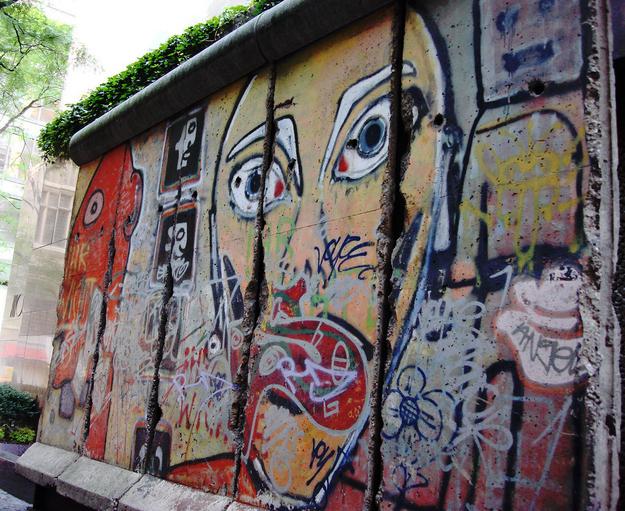 DreamDWTN's tweet photo. 20 Hidden Gems To Make You Fall In Love With NYC Again http://t.co/dJDTSx5sqx http://t.co/Hoxolh9szF