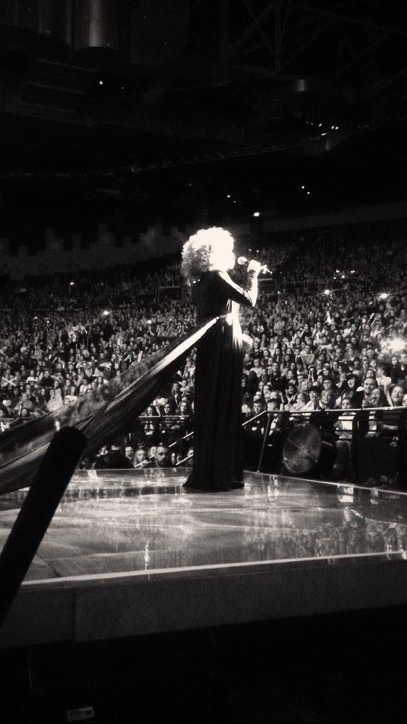AnnaOHanlon's tweet photo. @FleurEast 🙌🙌 💜 http://t.co/Yjj3zgTQdy