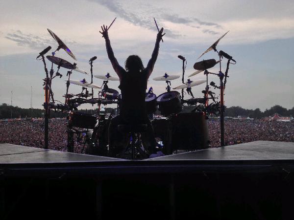 Happy 27th Birthday Arin Ilejay, keep rockin\ with  