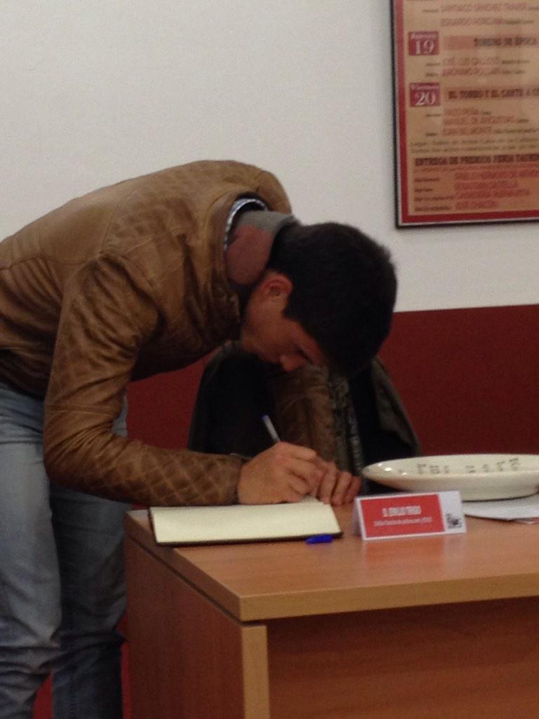 Prensa Manuel Moreno tweet media