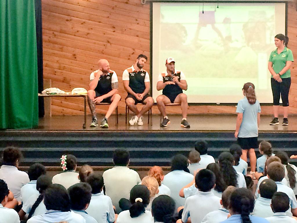 WestsTigers's tweet photo. Lots of questions for the boys this morning at Claymore Public School! #NRLWellbeing http://t.co/Xu8TzjCA30
