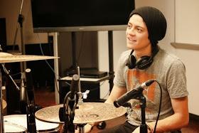 Happy birthday arin ilejay. Youre rock!   