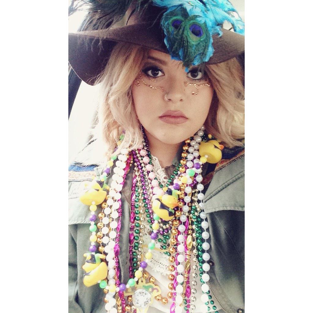 _BlancaElena's tweet photo. #blessingsyall #pardigras2K15 #dat504 http://t.co/hm3soPKAMd