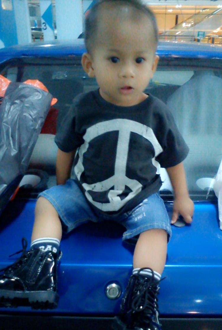 ayed_roguish's tweet photo. #DamianMikhail 
Ozi Gandum Jr.. @que_haidar http://t.co/uiO8FOkEOC