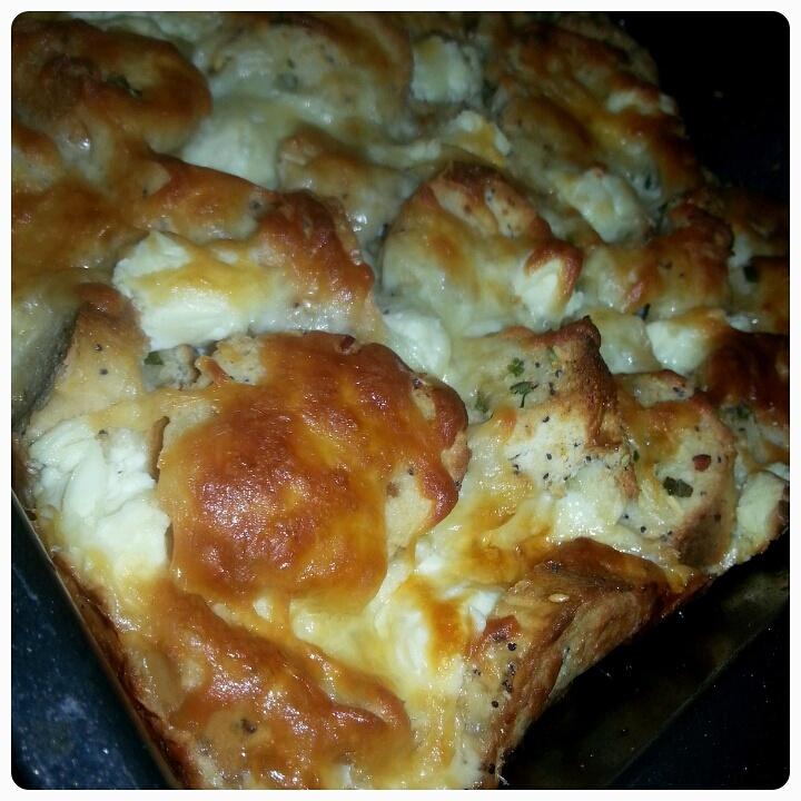 TamaraMezzo's tweet photo. Breakfast For Supper Tonight #EverythingBagelFrenchToast Baked With Cream Cheese And White Cheddar @thepioneerwoman http://t.co/Tek5oqCzRp