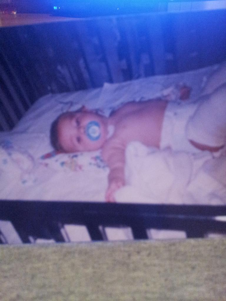 Luis_PuertoLoco's tweet photo. Grew up in the hospital :( #BlessedToWalk http://t.co/U7dgOs1EmQ