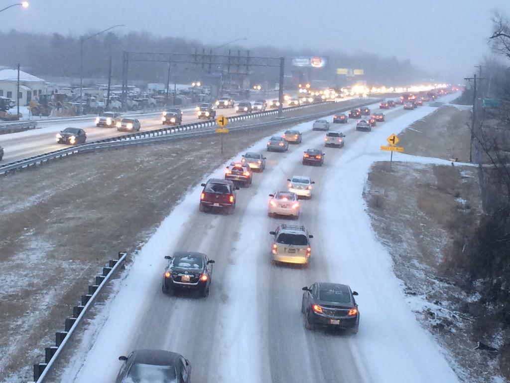 7NewsDC's tweet image. .@SpecialtyHosp of Washington seeks 4WD drivers: bit.ly/17cOXv6