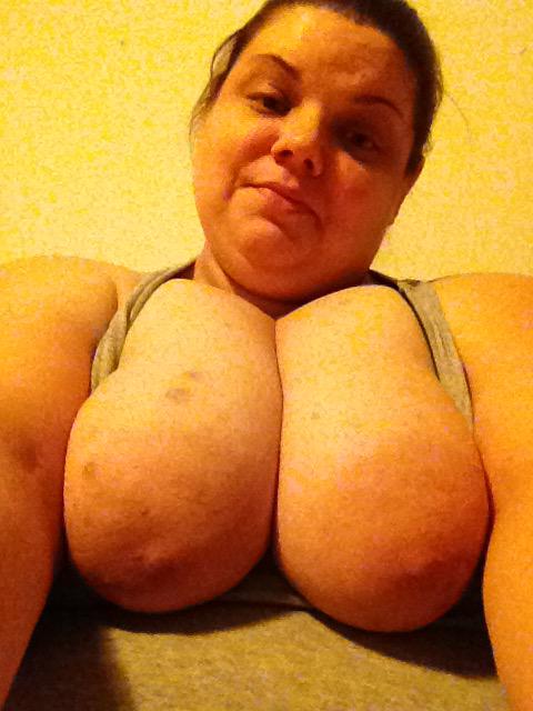 AshleyNicole’s pics and videos