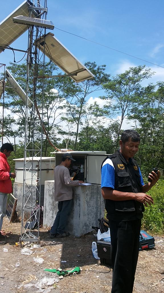 11.36 perawatan stasiun pemantau #Lahar Kali Gendol #Merapi siang ini