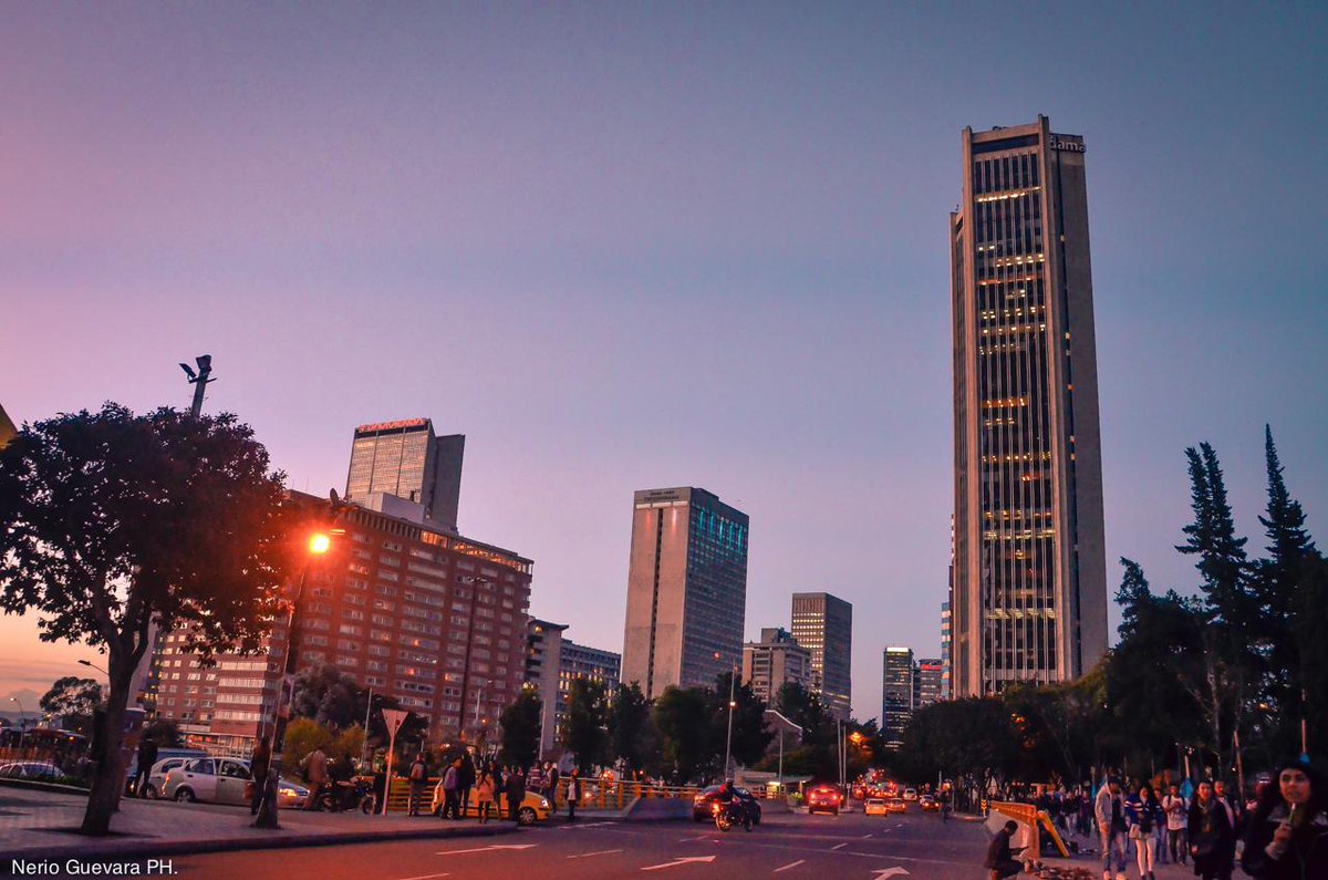 VisualInside's tweet image. El atardecer a través de nuestro lente.