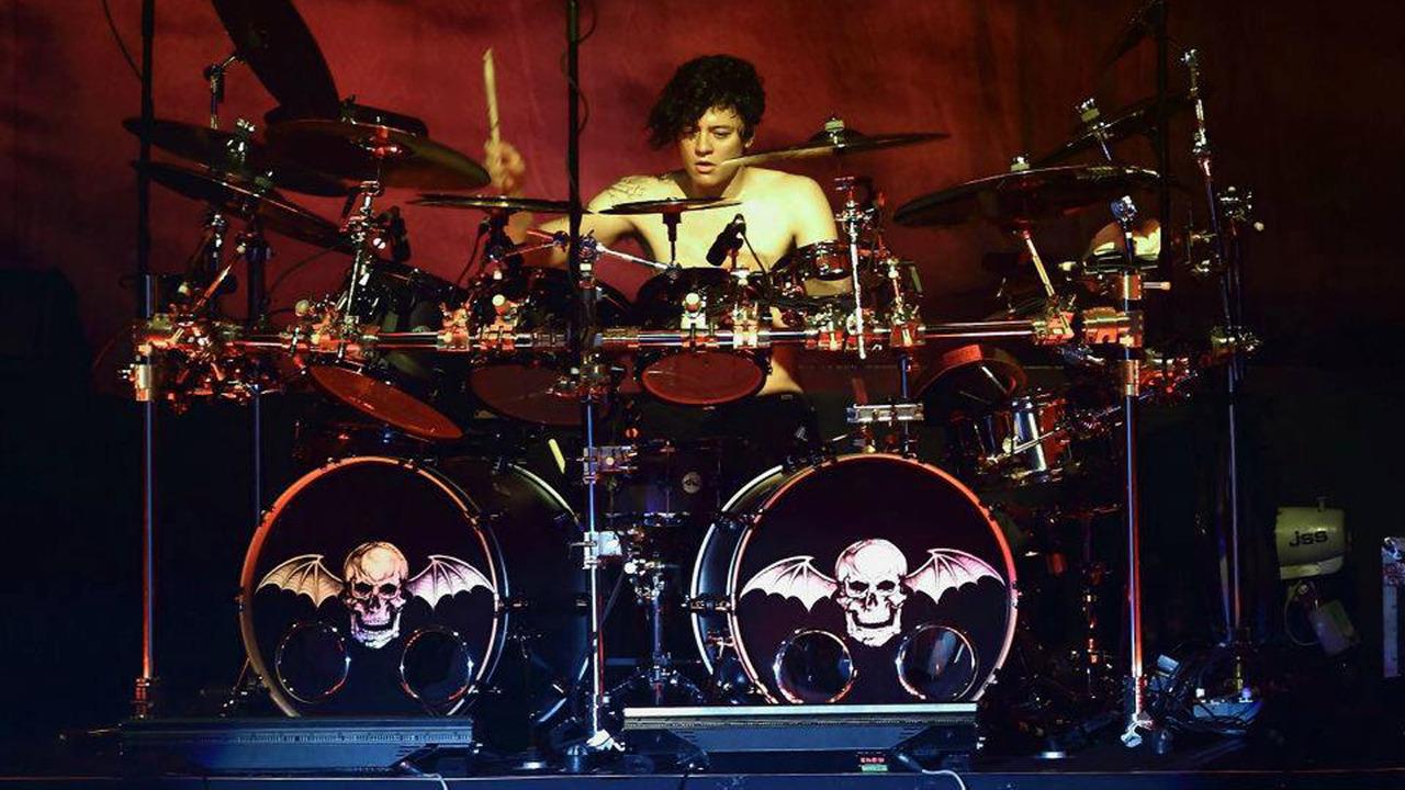 Happy 27th Birthday Arin Ilejay, keep rockin\ with  