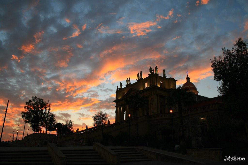 Calvario!!! #LagosPuebloMagico <a href="/NikonMexico/">#NikonMéxico</a> <a href="/EnLagosdeMoreno/">Lagos de Moreno</a> <a href="/fotomex/">Fotografía México</a> <a href="/QueBuenaFoto/">Tu mejor fotografía.</a>