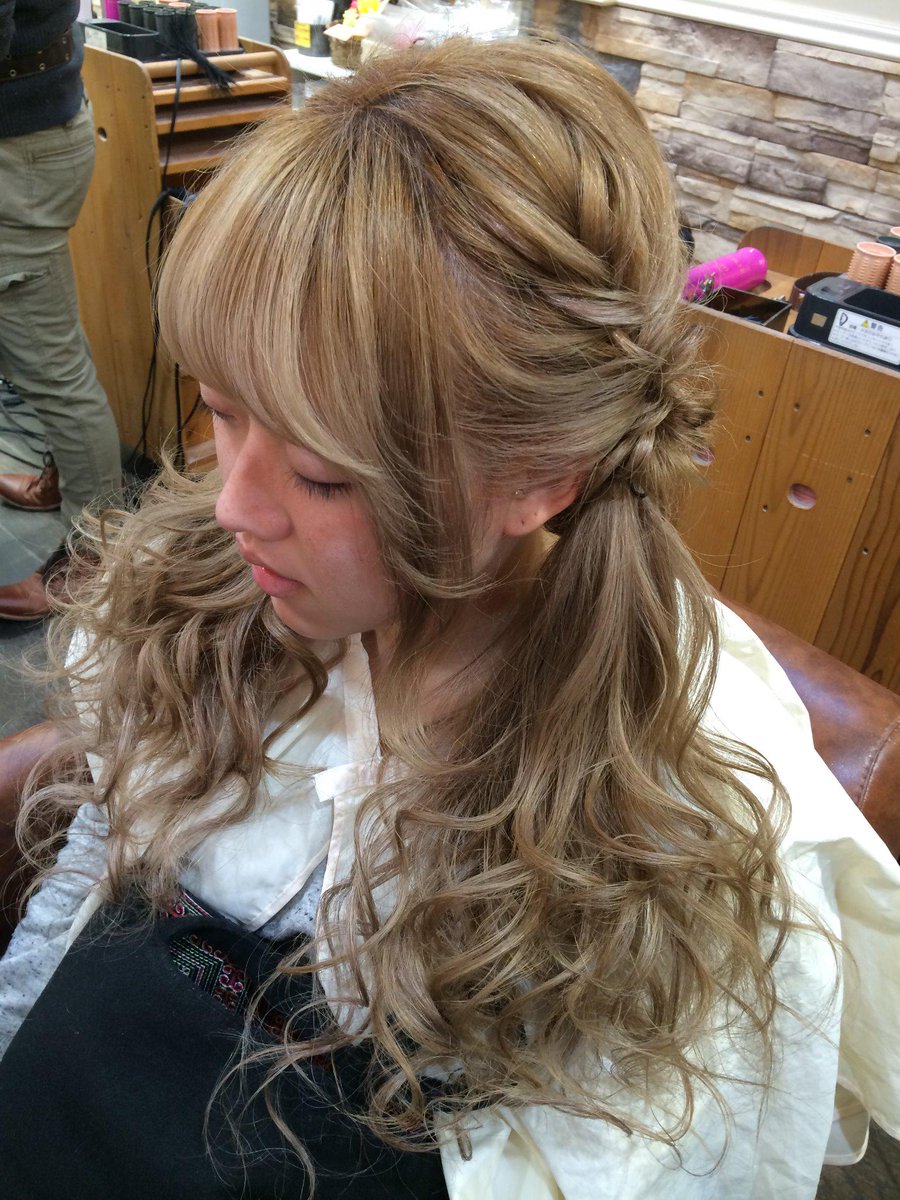 大阪心斎橋ヘアセット専門店ace エース Twitterren 両サイド編み込みツインテール 定番ウェーブツインテール Aceの ツインテールはアレンジバリエーション豊富なのでたまにツインテールも新鮮ですよ ン 3月早朝料金クーポンホットペッパーにて搭載中 Http T 大阪心斎橋ヘアセット専門店ace エース Twitterren 両サイド編み込みツインテール 定番ウェーブツインテール Aceの ツインテールはアレンジバリエーション豊富なのでたまにツインテールも新鮮ですよ ン 3月早朝料金クーポンホットペッパーにて搭載中 Http T