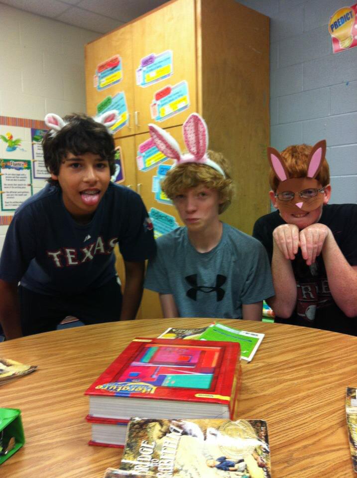 ZachMonJones's tweet photo. “@abc_1998: 2 cute. @mcdaniel_ryan @ZachMonJones @CriderBoone 🐰 http://t.co/coRswWWVKd”😎😎