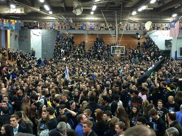 ROErowyourboatt's tweet photo. Hi @IHSA_IL just wanted you to know that LyonsTownship had more to add to their video since their season wasn't over! http://t.co/AeTgsCEZn5