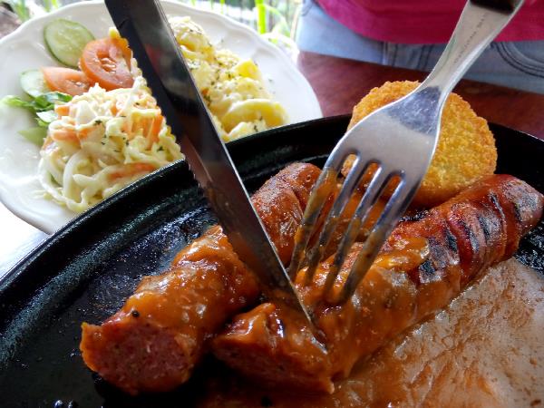 winnerbratwurst's tweet photo. NEW Menu @winnerbratwusrt.. Chorizo Spicy Bratwurst.. Most Spicy Bratwurst in town.. :p http://t.co/3DeicDCOJf