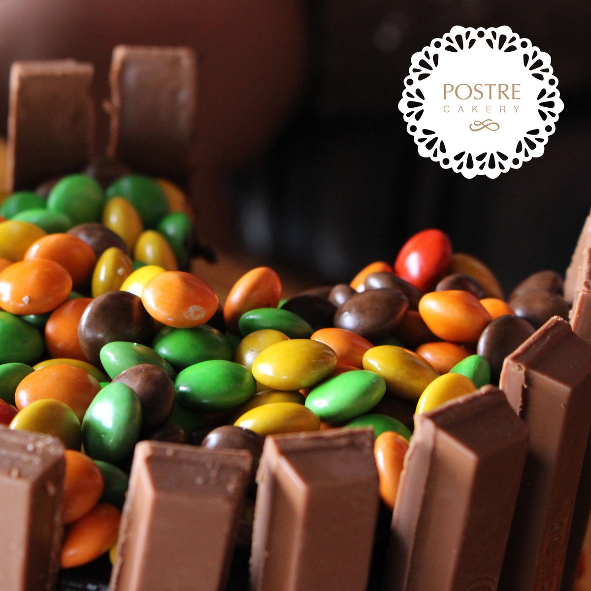 PostreCakery's tweet photo. Have a break? Have a Kit Kat Cake! :D #PostreCakery http://t.co/2Np2ro9VDu