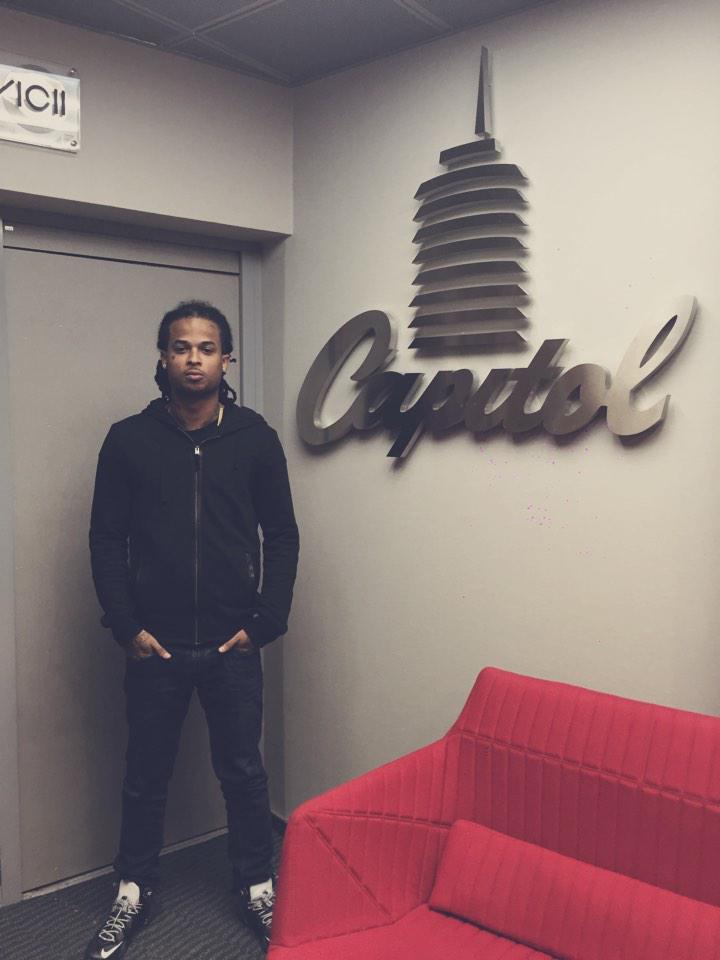Je suis fier de vous annoncer ma signature au sein du label Capitol ( Universal Music ) #Universal #Capitol #2015