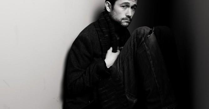 Happy Birthday to the very talented Joseph Gordon-Levitt. Does he   