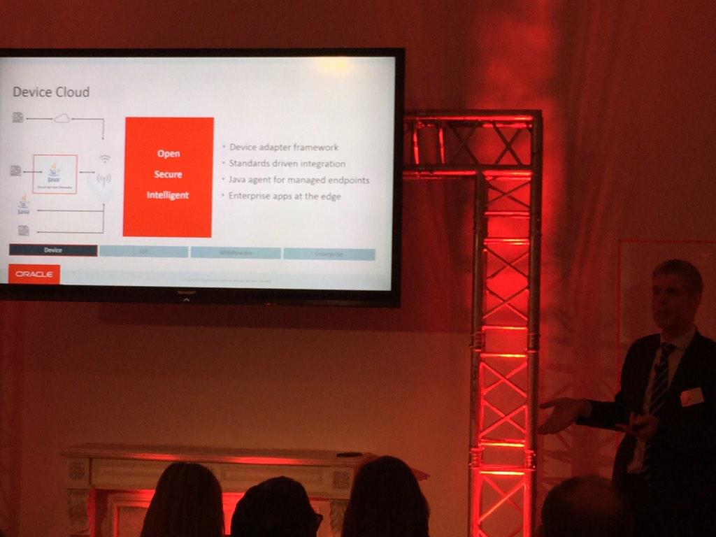 ISAPOLO74's tweet image. #digitaltransformationforum Daniel Healy IoT main blocks