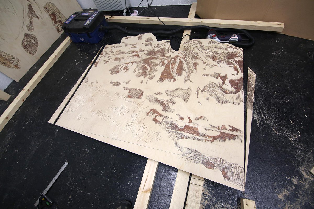 PrintRestraint's tweet image. A slight adjustment to the rotation #reliefprint #woodcarving