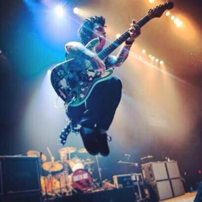 HAPPY BIRTHDAY BILLIE-JOE ARMSTRONG!  