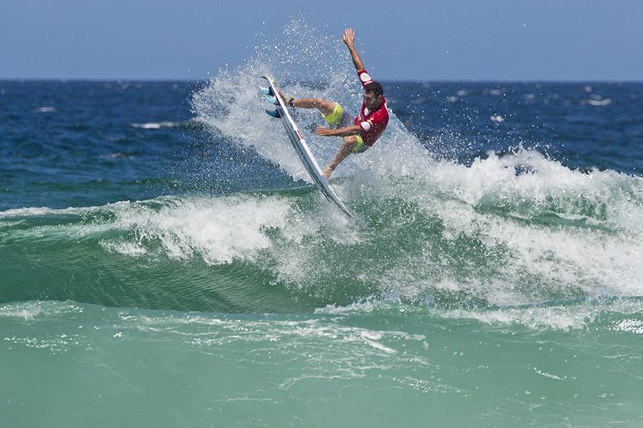 WSL_QS's tweet photo. Parkinson Dominates First Heat at Burton Automotive Pro
Full report http://t.co/bPyGs0TWS1 #Surfest #BurtonAutoPro http://t.co/6VnoQ2VDZu