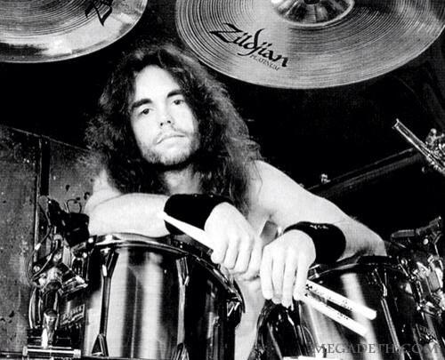 FrasesDRockstar's tweet photo. Nick Menza #Menza #Deltanaut #MetalAllStars #Megadeth #MartyFriedman #Memorain #OrphanedToHatred #Rhoads #VonSkeletor http://t.co/Z1wSvJMI3e