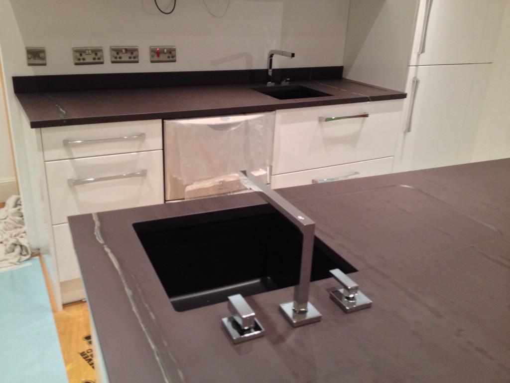 SlateWorktops's tweet photo. @WelshSlateLtd Penrhyn Heather Worktops in Bath. Distinguishing markings and warm colour...lovely! http://t.co/EF0goCrRZr