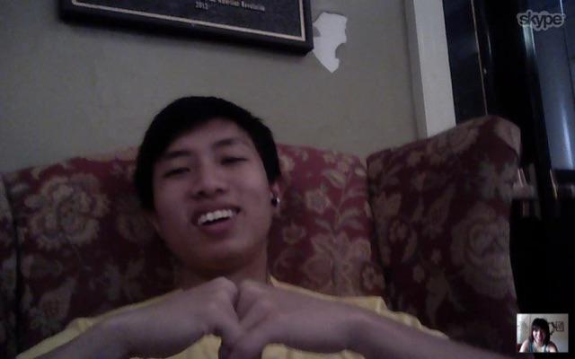xoxocrys's tweet photo. skype w the asshole hahahaha http://t.co/88JLlLQETT