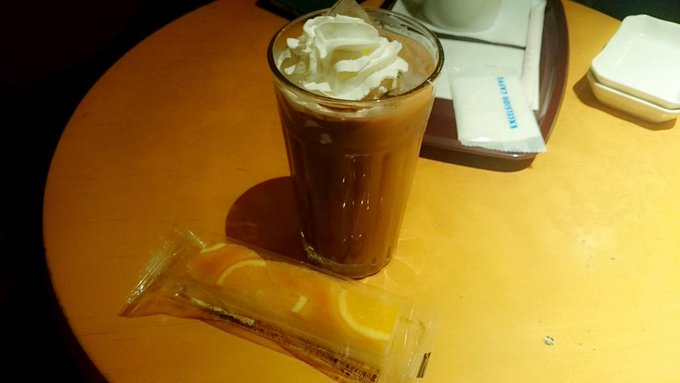 今日は面接まわりだよ😊⤴⤴ 喫茶店で休憩中😊 http://t.co/sp4UEyPflF