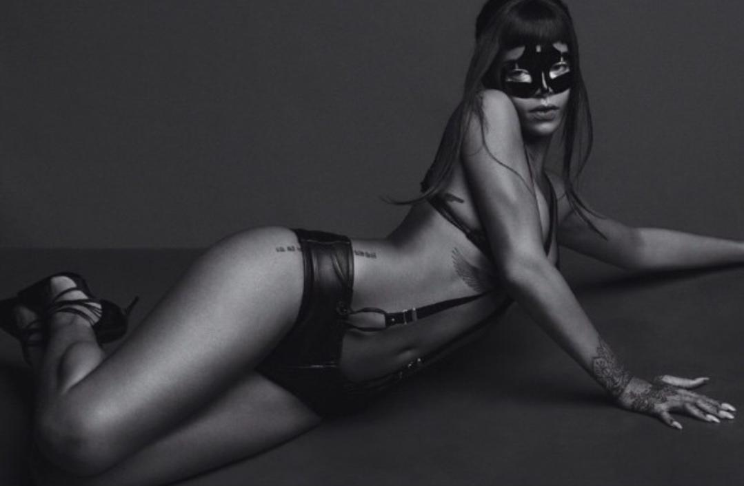 Sandy_Rihanna's tweet photo. #AnOtherMagazine #baddest #gal #intagame @rihanna http://t.co/Gl6qXjs6ZB