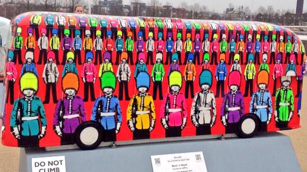 ElmoMay96x's tweet photo. #London #olympicpark #bustrail #art #buses #designs http://t.co/TEyC3LUmRa