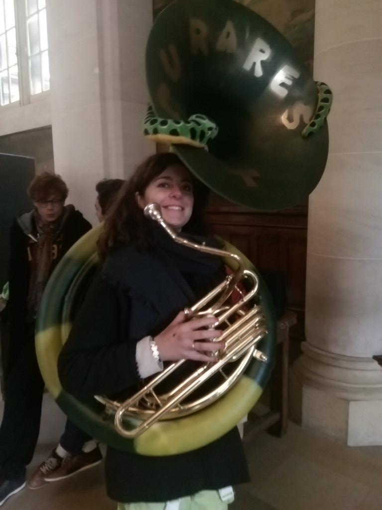 assoSEPPV's tweet photo. Merci les Cu(s)rares pour l'animation Mardi gras au Sidaction! http://t.co/vrYQ8Rd2iT