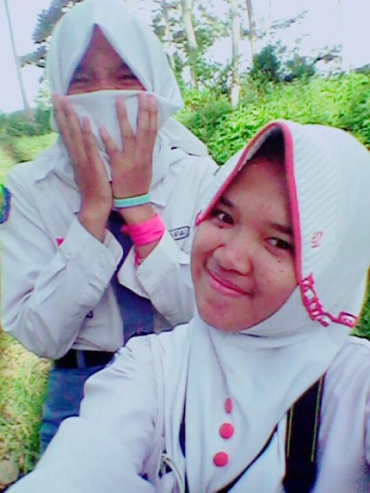 saviraR22's tweet photo. @Cindysaviraa @nurul_2105 http://t.co/cGc4fmQRiP