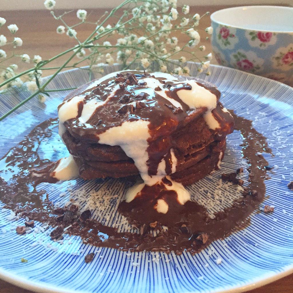 Cleanfeasting's tweet image. Cacao Coconut pancakes to start the day... Recipe is on my blog 😉 #hbloggers