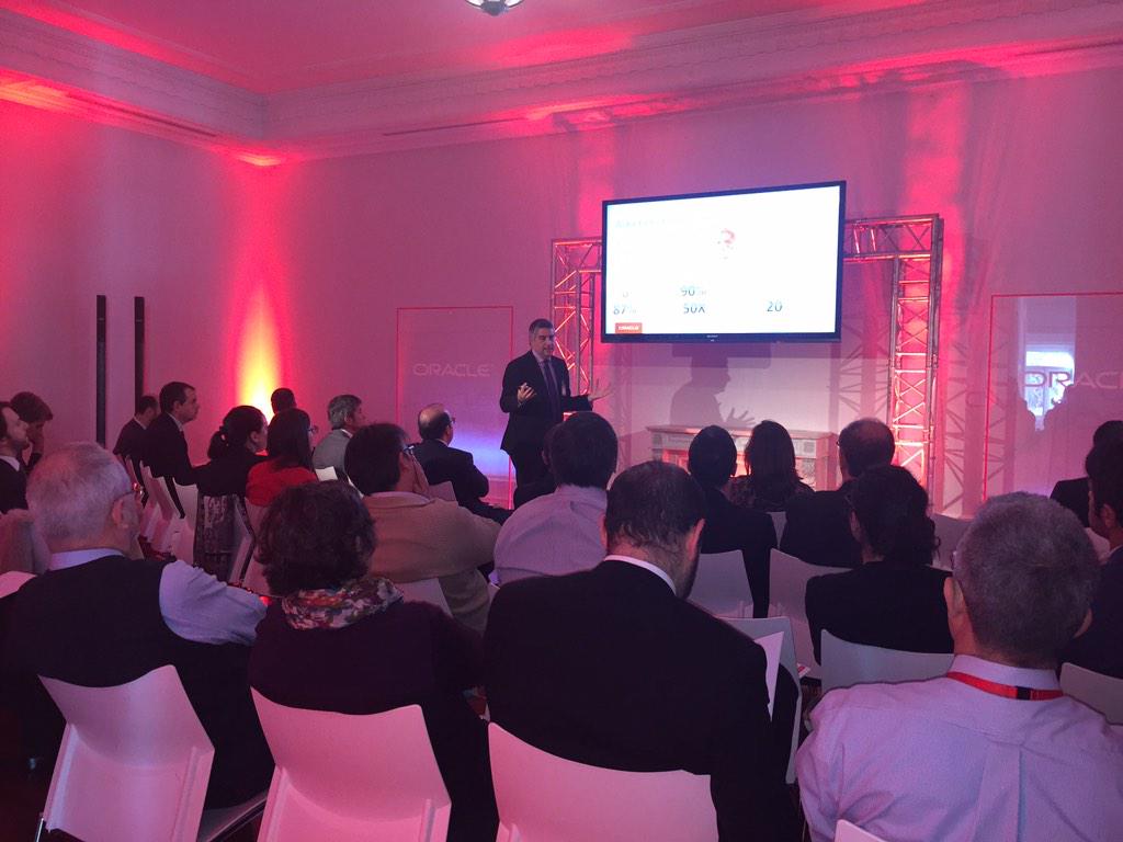 ISAPOLO74's tweet image. #digitaltransformationforum Carlos Casares nos habla de las tendencias del negocio digital a nivel global
