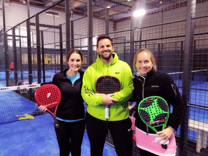 Traductor de pensamientos de Rodrigo Ovide: "Sonreid, que ya veréis lo que os espera hoy!" #DientesDientes 😂
#Padel