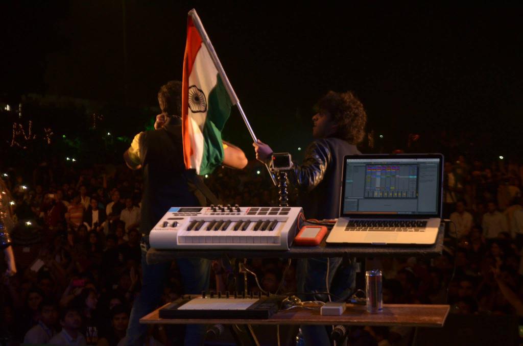 rajpandit17's tweet photo. One of the most electrifying concerts we've done this year! Thank you @KIITFest for being an amazing audience. http://t.co/668BIQQfbg