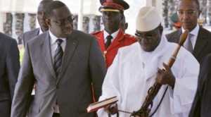 daaoudamine's tweet photo. Jammeh Invite Macky a Banjul ....http://t.co/75F09wq70j http://t.co/RQoGk2oiKq
