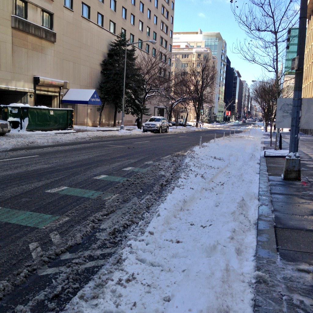 luzcita's tweet image. Not that many people are out riding today, but this is what bike lanes look like out there. Good luck, bikers.