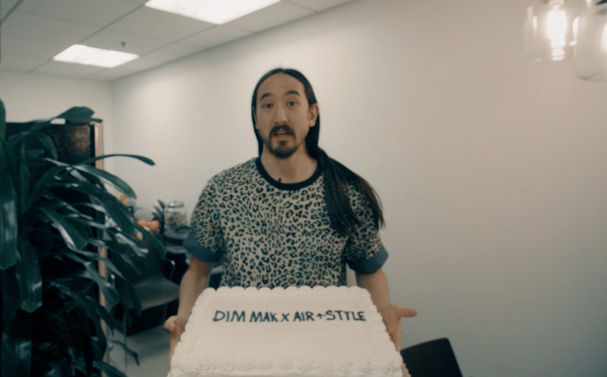 XGames's tweet photo. Steve Aoki doesn’t turn down … Ever.

Shaun White learned that the hard way » http://t.co/Itqlo2iDII #AirStyleLA http://t.co/wJ2PvkI7Dv