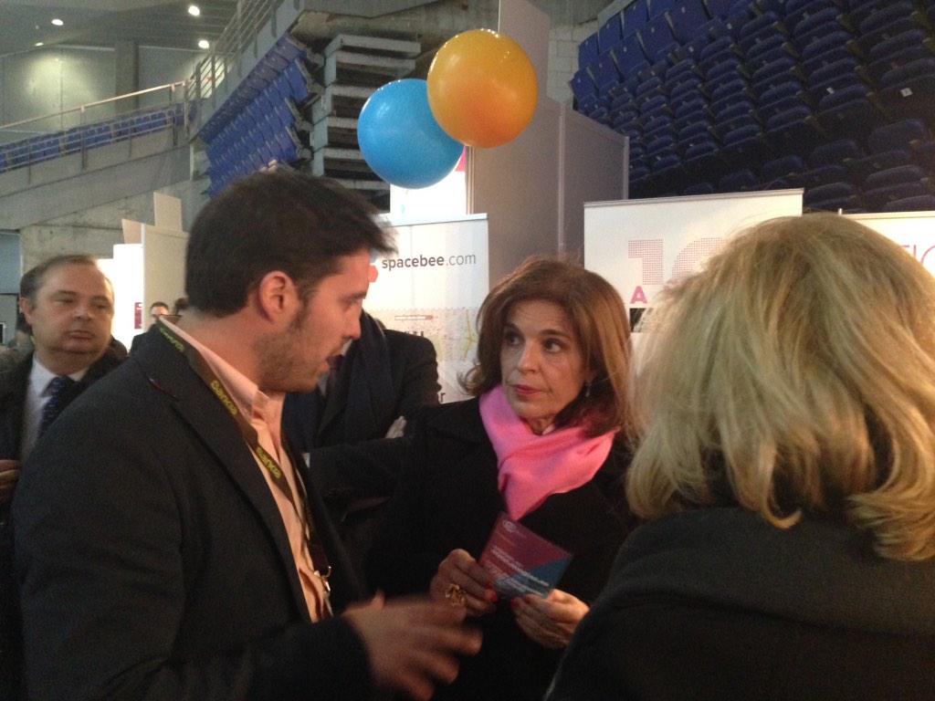 La alcaldesa conoce @minglesspain empresa de aceleradora <a href="/ViveroCarabanch/">Vivero Carabanchel</a> mentoring @Cink_Emprende #salonmiempresa